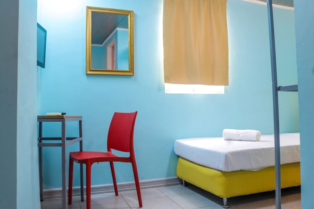 Reddoorz Plus Near Uv Mandaue Cebu 12/25