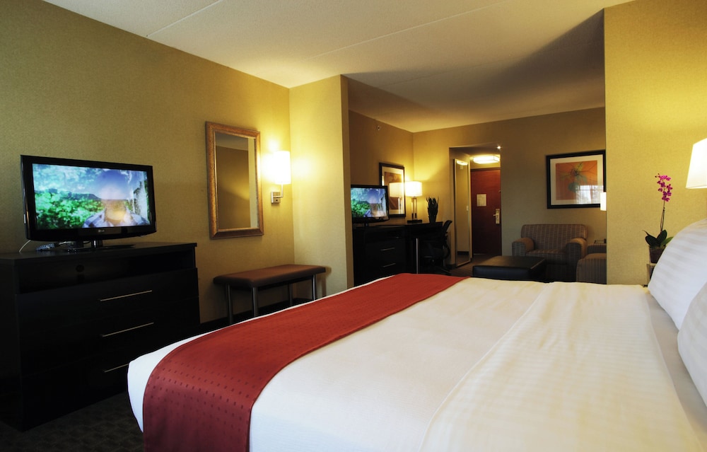 Holiday Inn Phoenix Chandler 25/70