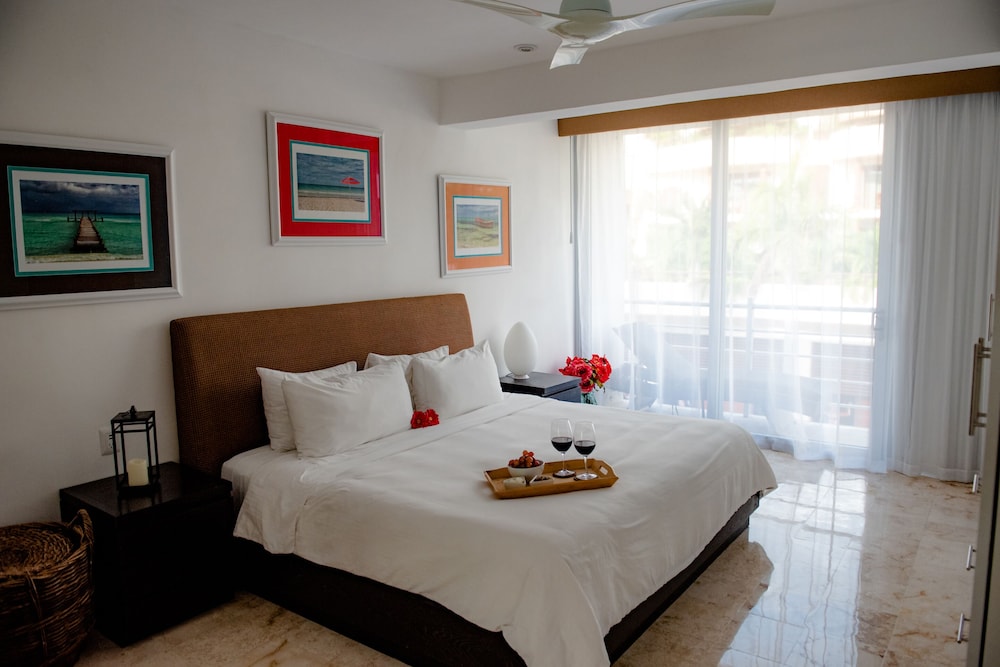 Magia Beachside Condo 16/47