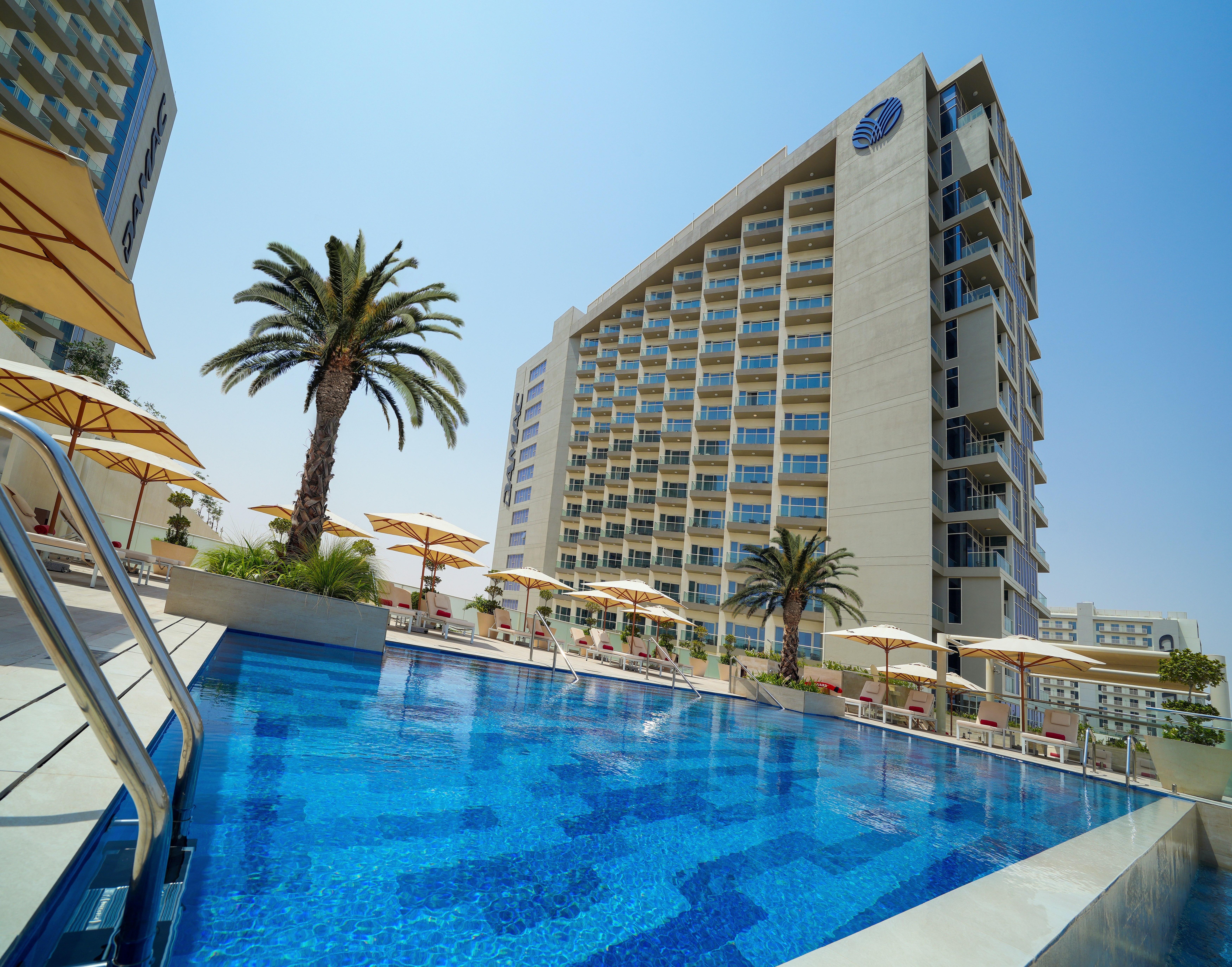 DAMAC Hills 2 Hotel - Edge by Rotana 2/18