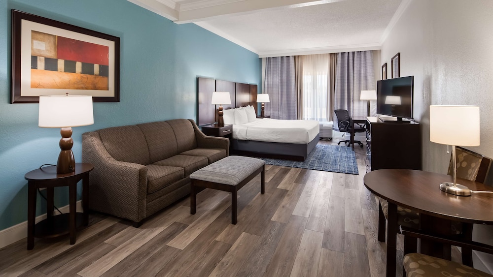 Best Western Plus Ambassador Suites Venice 30/40