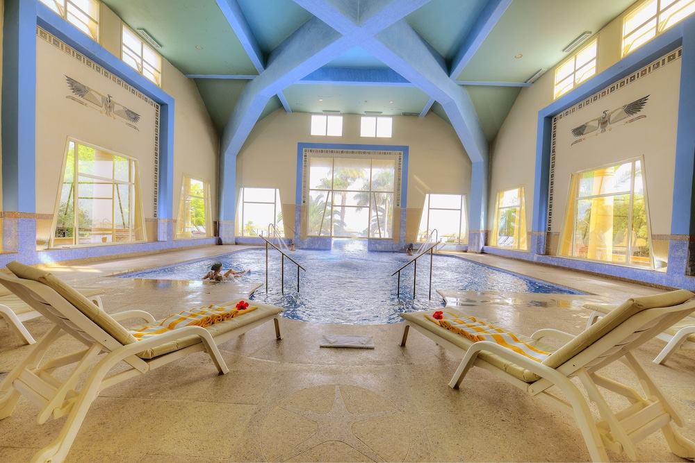 swimming pool spa