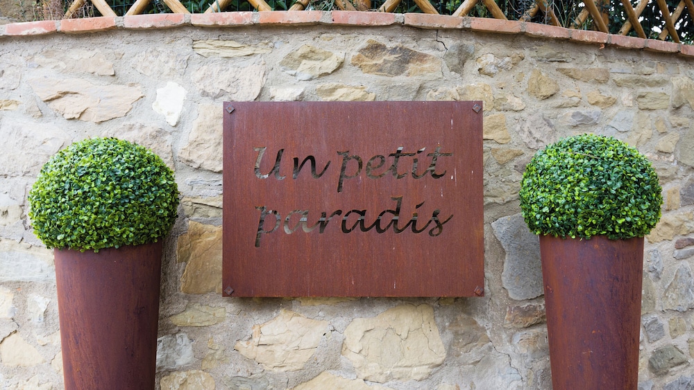 Un Petit Paradis 27/62