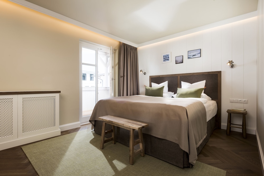 Loev Hotel Rugen 16/70