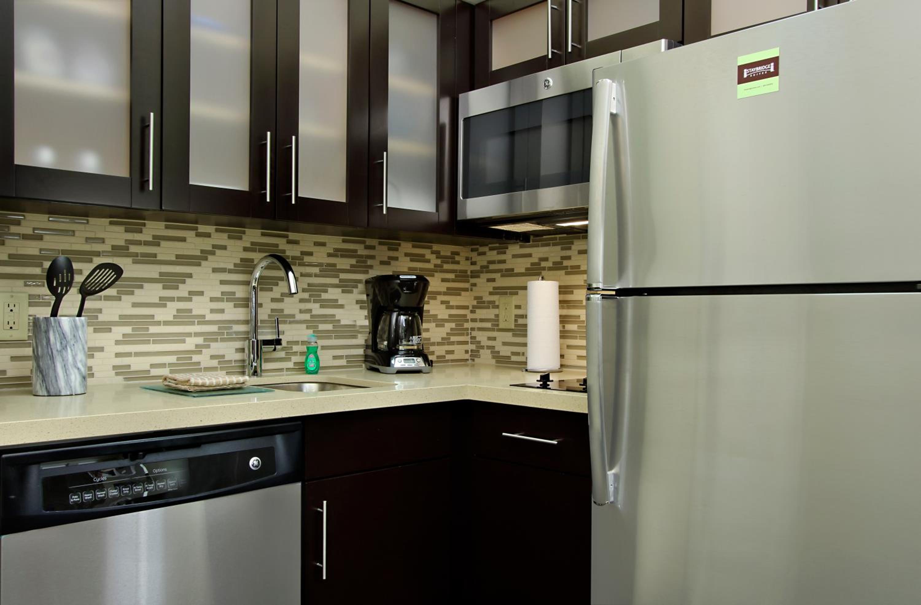 جناح بسرير كوين مع أريكة لذوي الإعاقة، STAYBRIDGE SUITES HOUSTON - MEDICAL CENTER 7/7