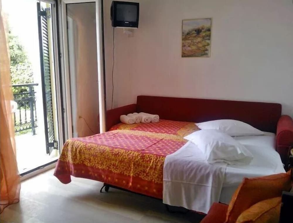 Filorian Hotel Apartments 12/50