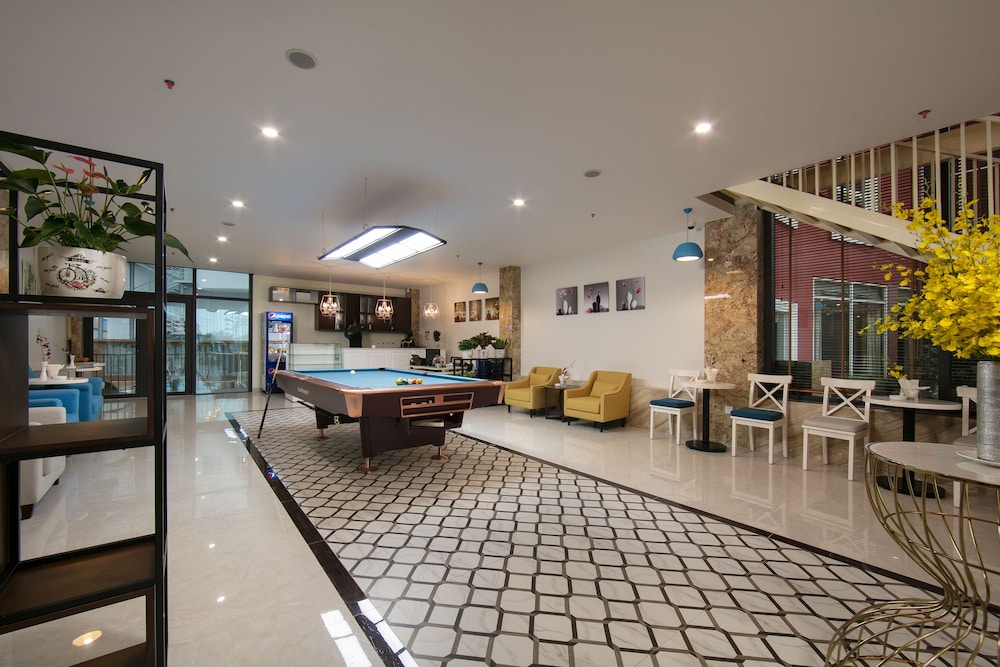 Ha Long Marina Hotel 24/32