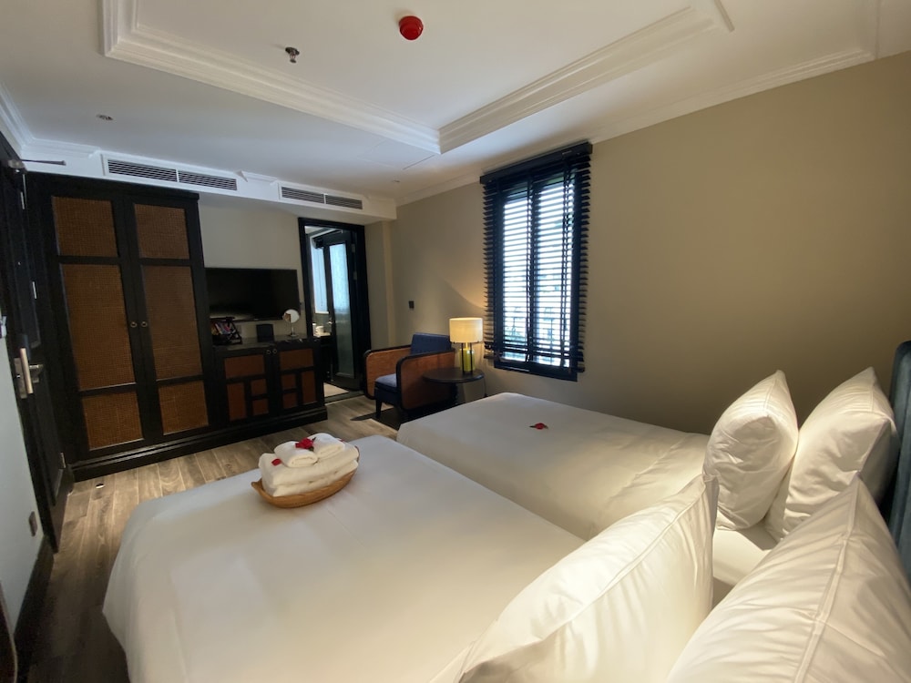 2 Bedrooms, Connecting, 2 King Beds, Sun Room