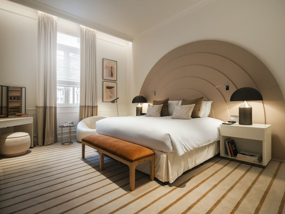 Opera, Suite, King Bed