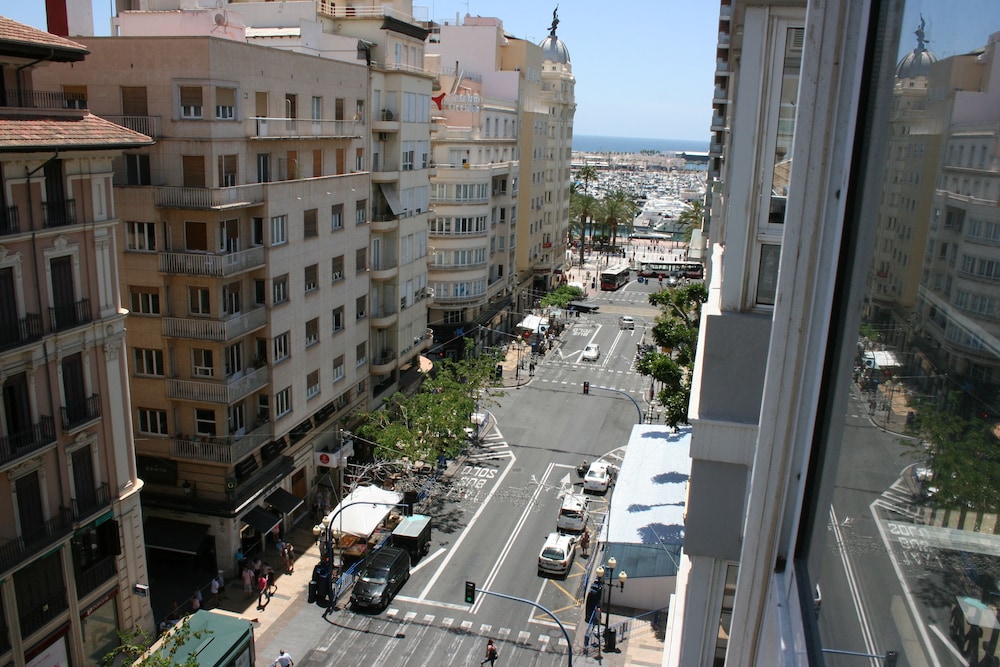 Hotel Mendez Nunez 6/49