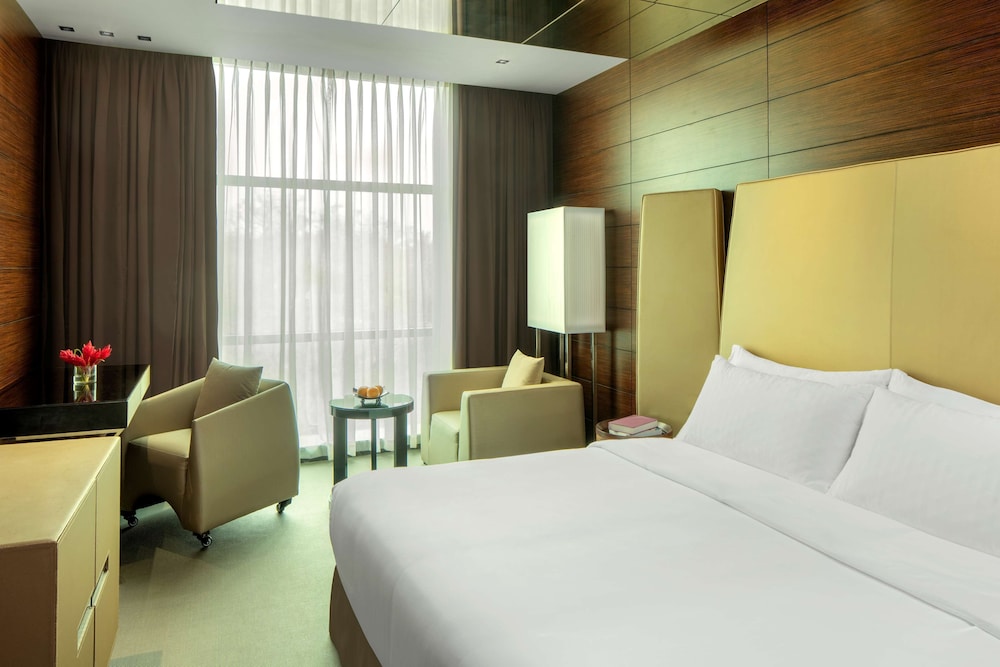 Radisson Blu Atria Bengaluru 19/76