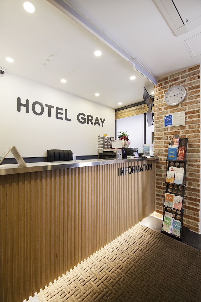 Hotel Gray 5/35