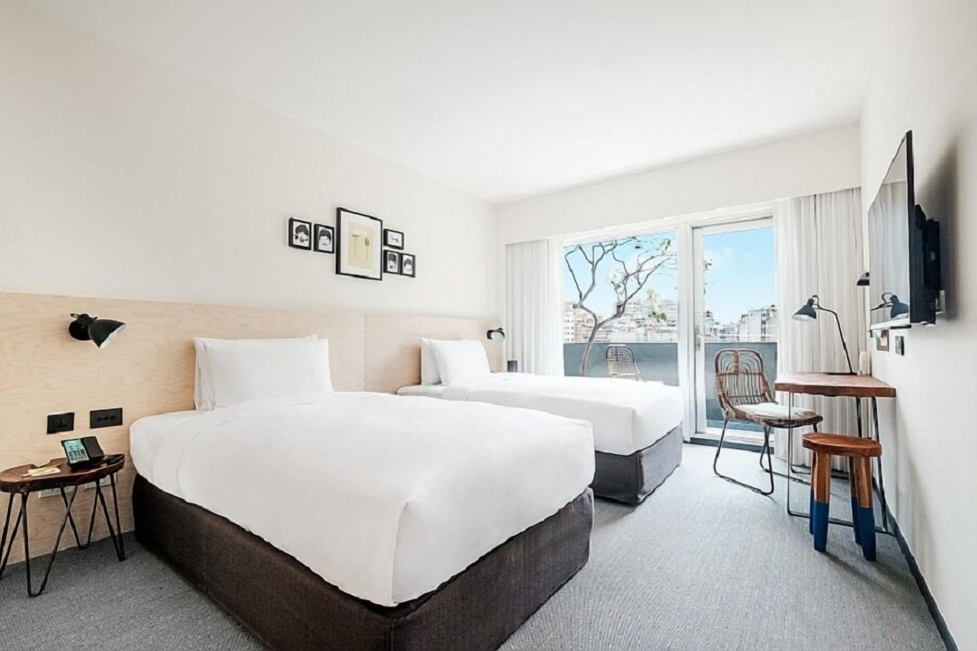 ROOM, TWIN BEDS, BALCONY