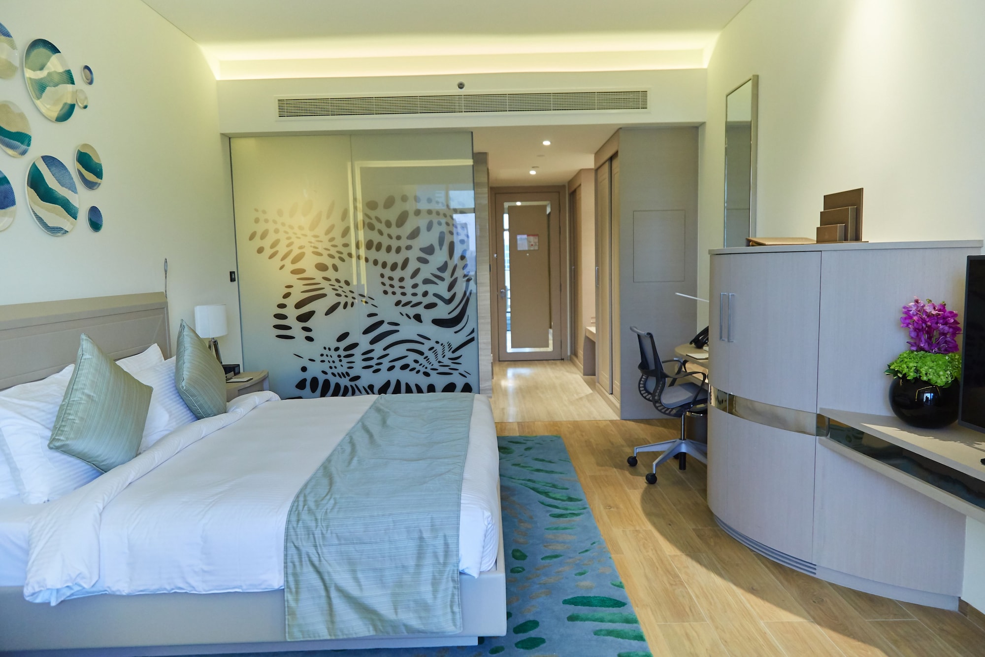Deluxe King Room