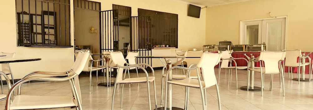 Shamool Inn Hotel 33/50