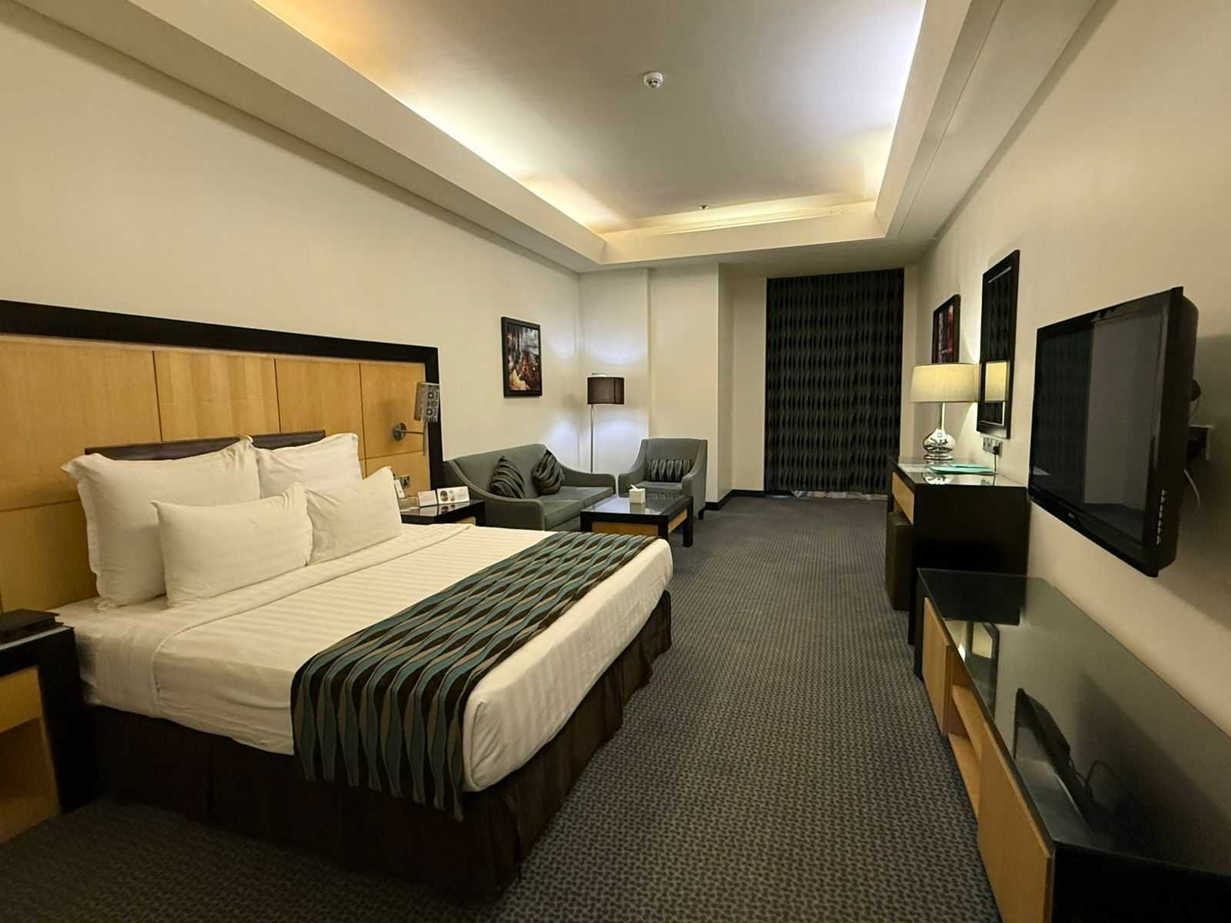 Deluxe Room King