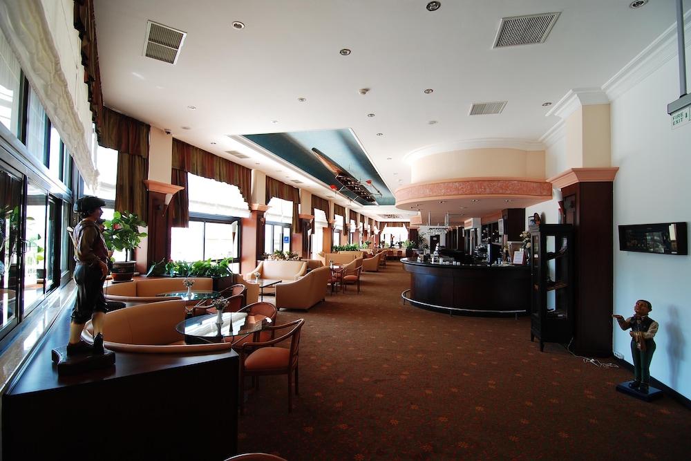 Adora Golf Resort Hotel 11/62