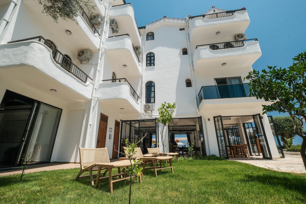 Diplomat Hotel 6/50
