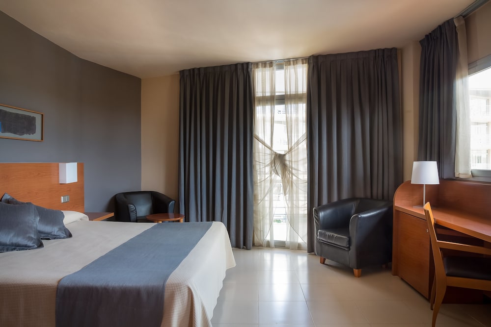 Aqua Hotel Onabrava 23/71