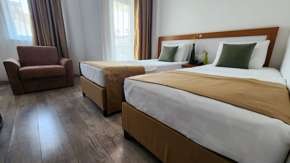 COMFORT, TWIN BEDS