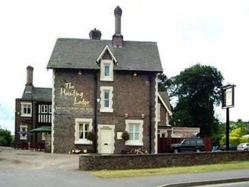 The Hunting Lodge - Restaurant with rooms 2/20