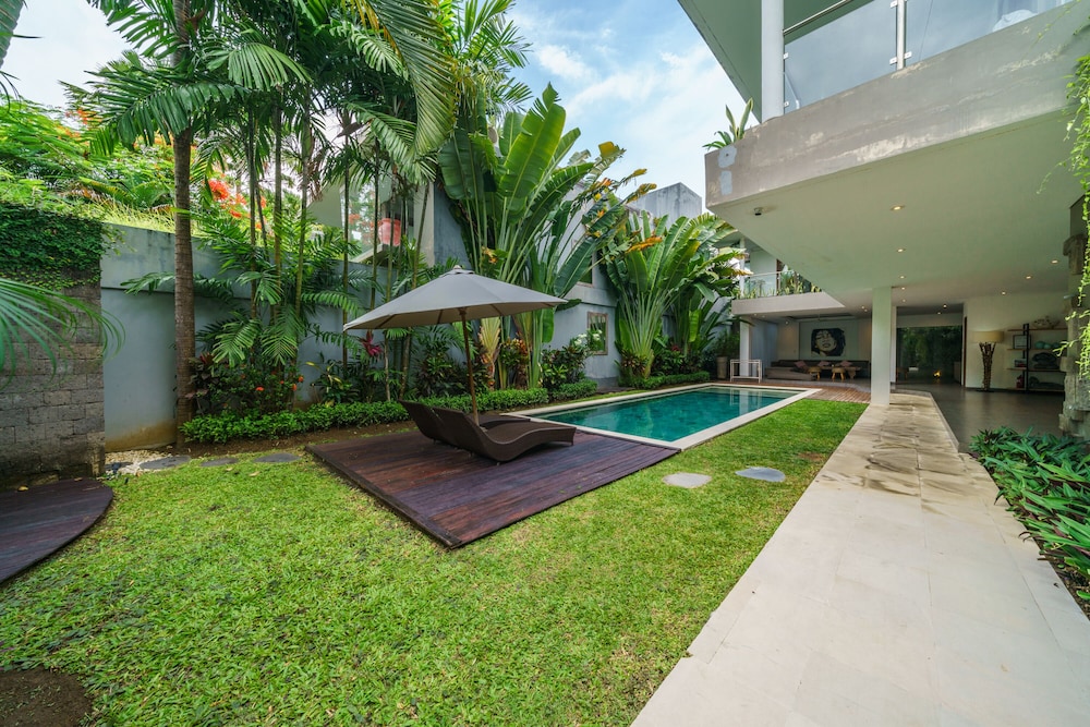 Villa Paloma 33/50