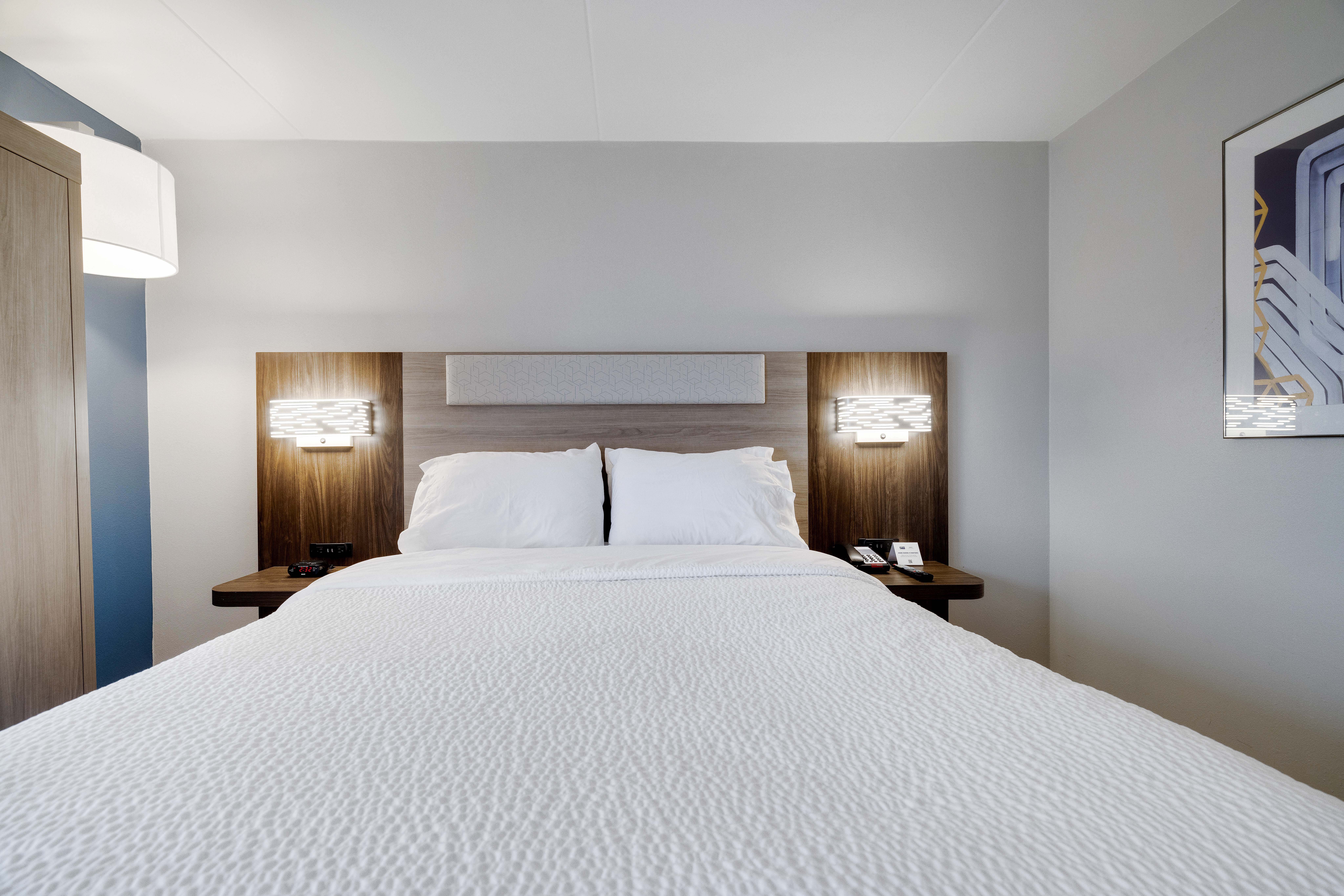 Holiday Inn Express Wilkes Barre East 24/57