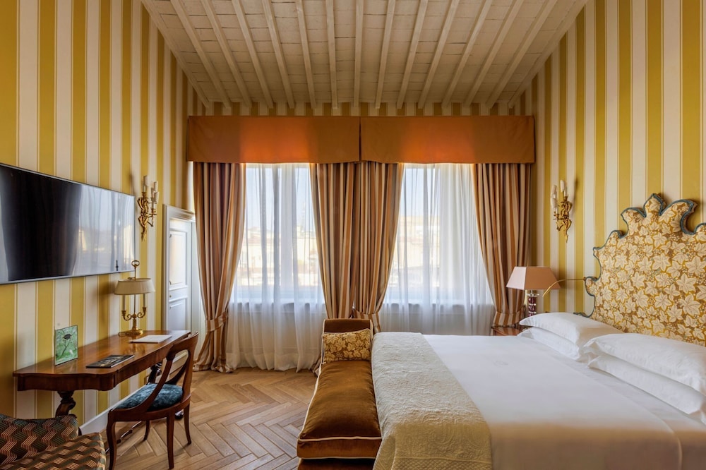 PANORAMIC, SUITE