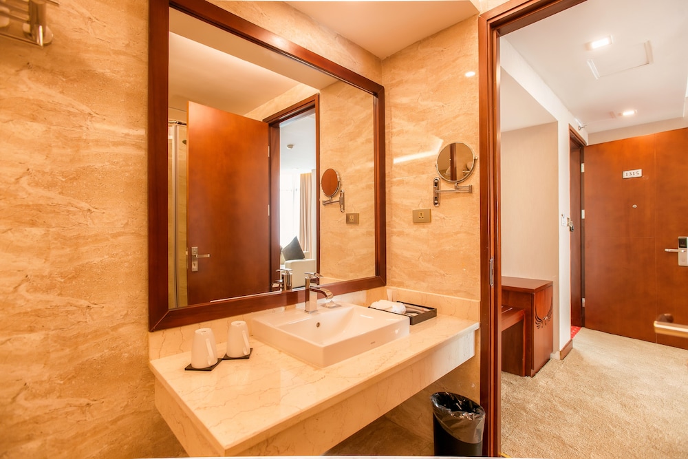 Muong Thanh Luxury Can Tho Hotel 24/68