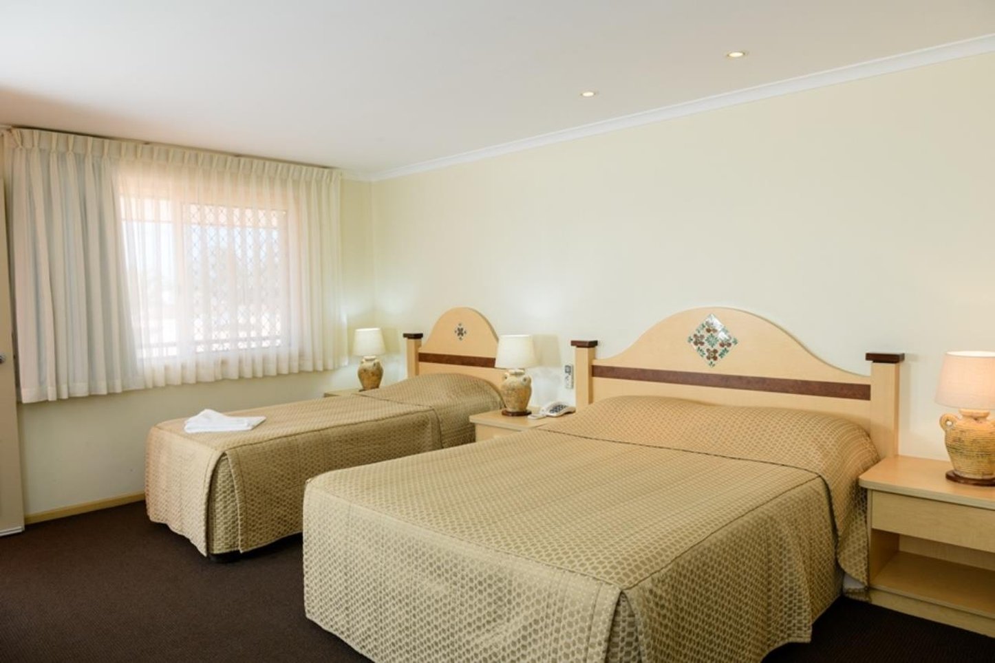 VILLA MIRASOL MOTOR INN 15/32