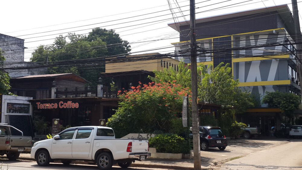 Sirimongkol Hotel 15/18