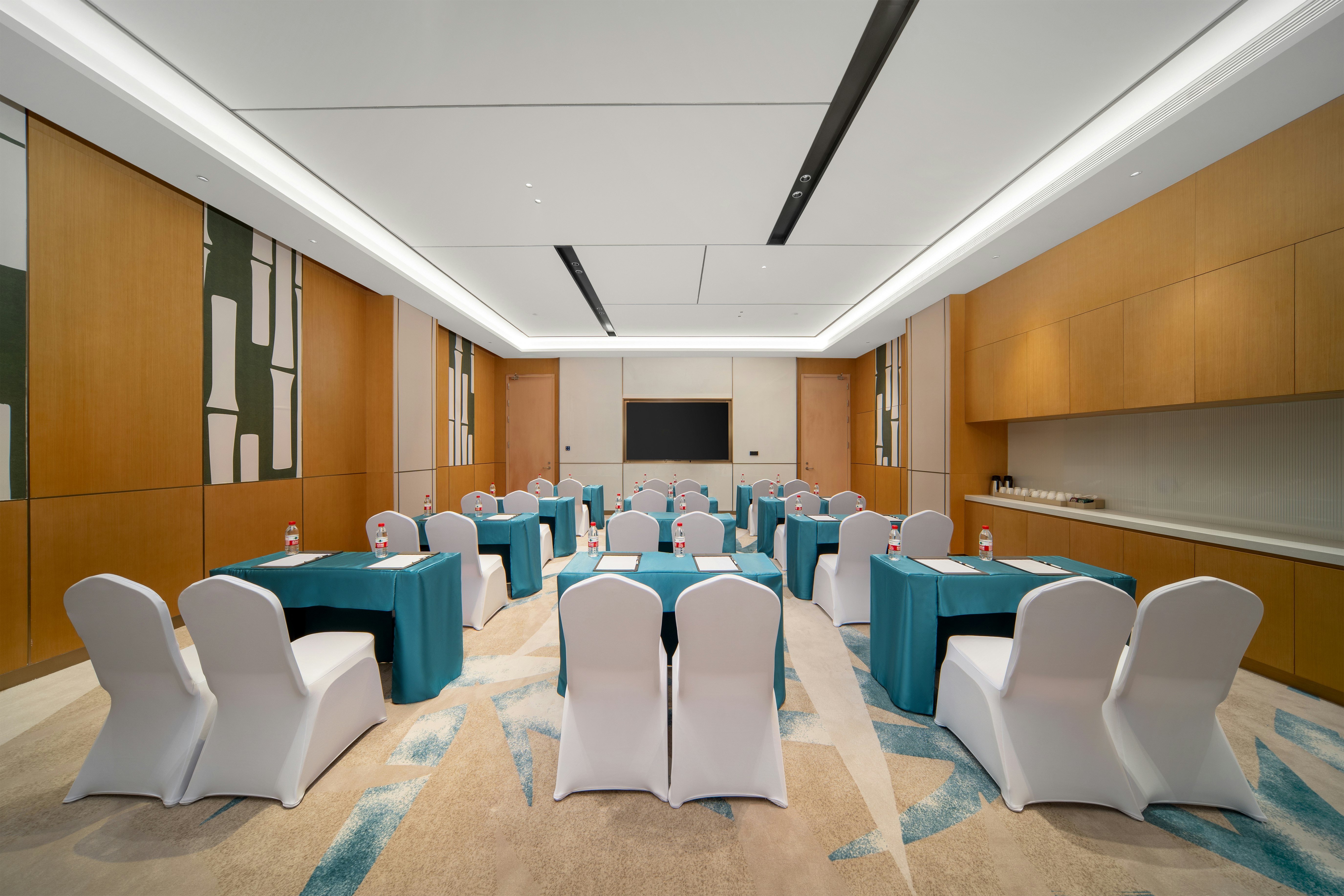 Hilton Garden Inn Taizhou Xinghua 33/35