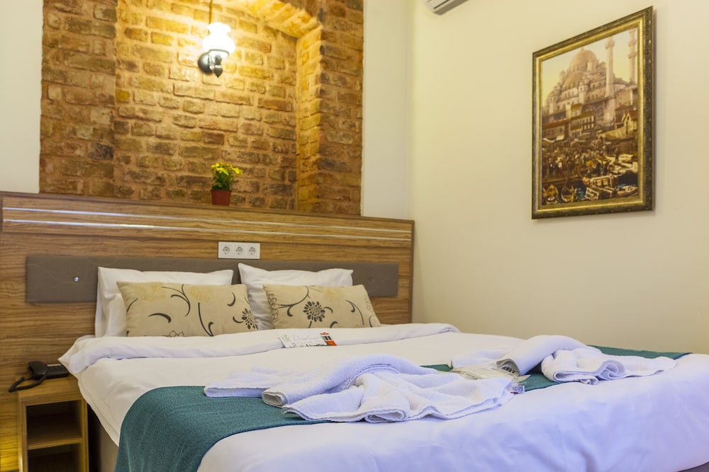 Fide Hotel 13/28
