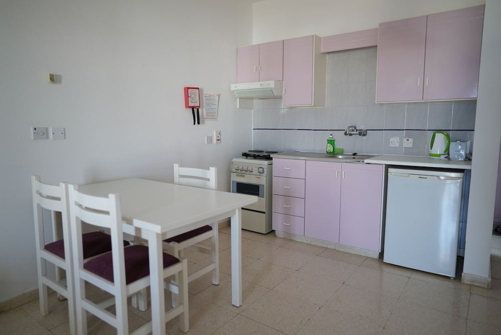Astreas Beach Hotel 3/50