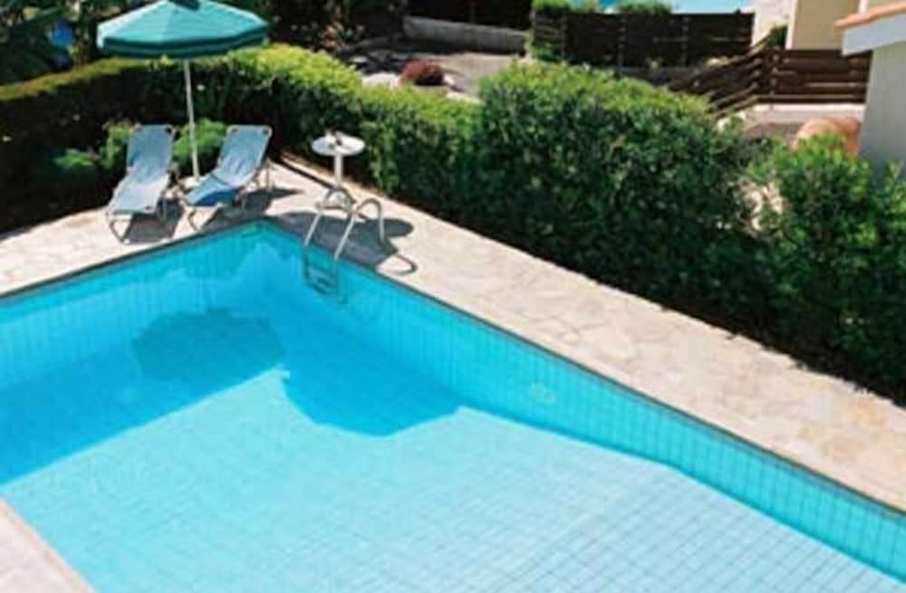 Platzia Beach Villas 29/35