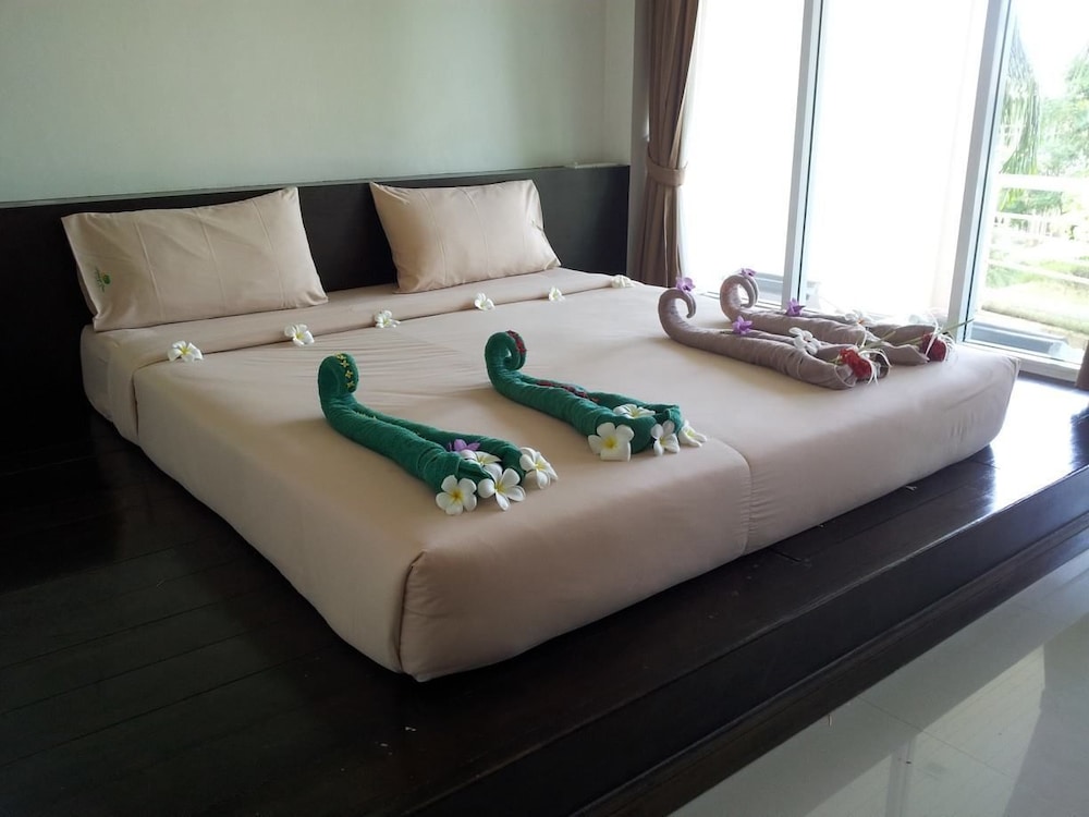 MAKATHANEE RESORT 20/63