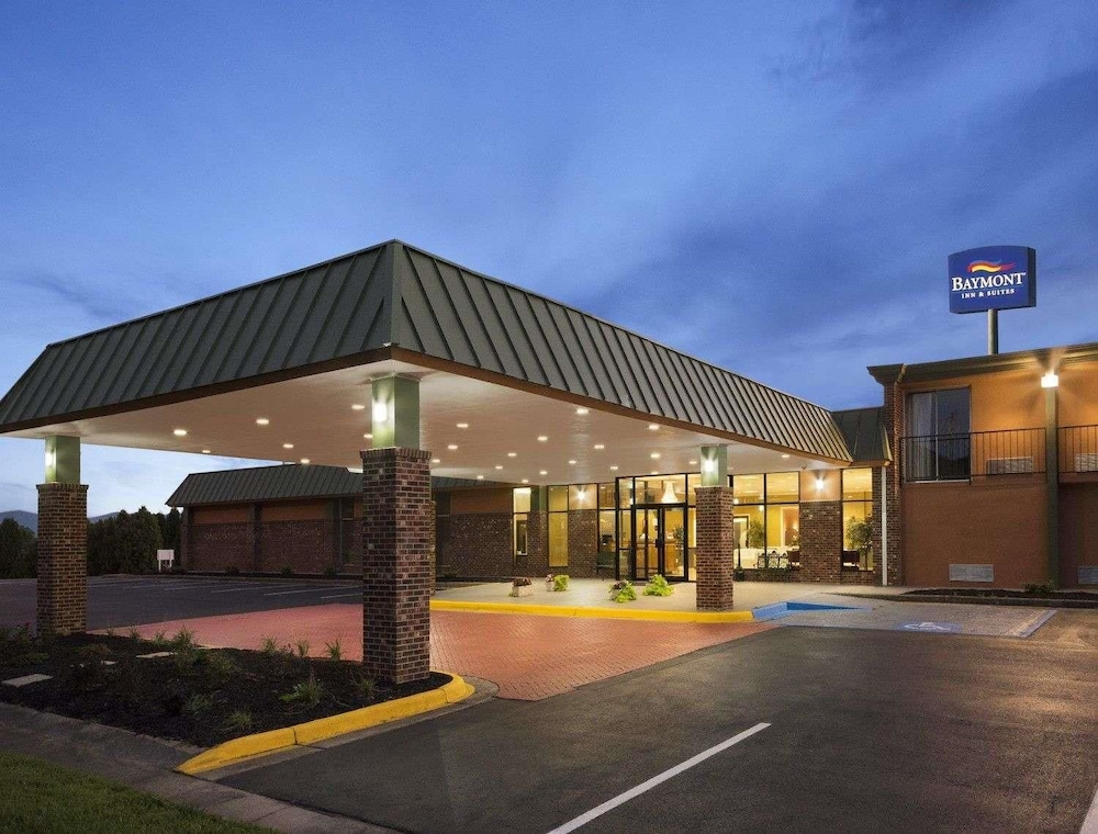 Baymont By Wyndham Salem Roanoke Area 3/25
