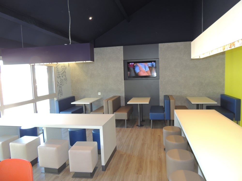 Ibis Budget Nantes Sainte Luce 33/50