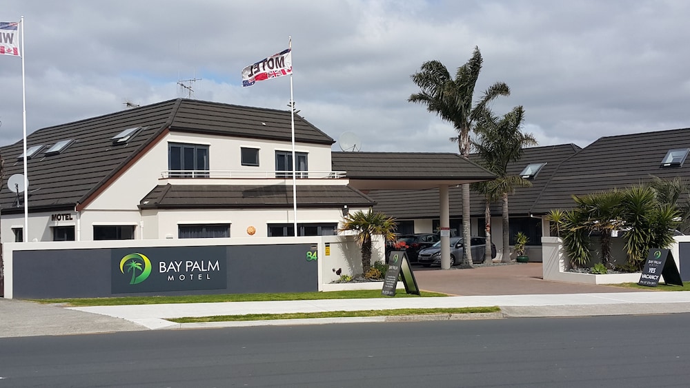 Bay Palm Motel 3/50