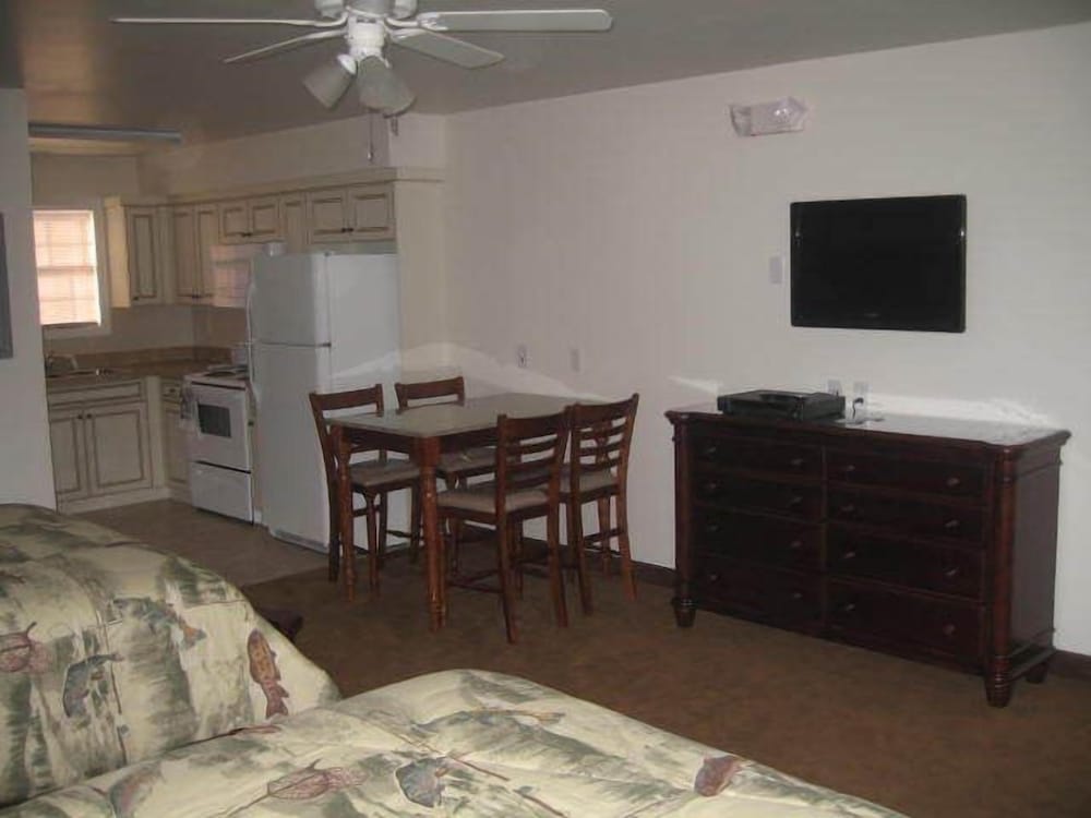 Shore Stay Suites 14/22