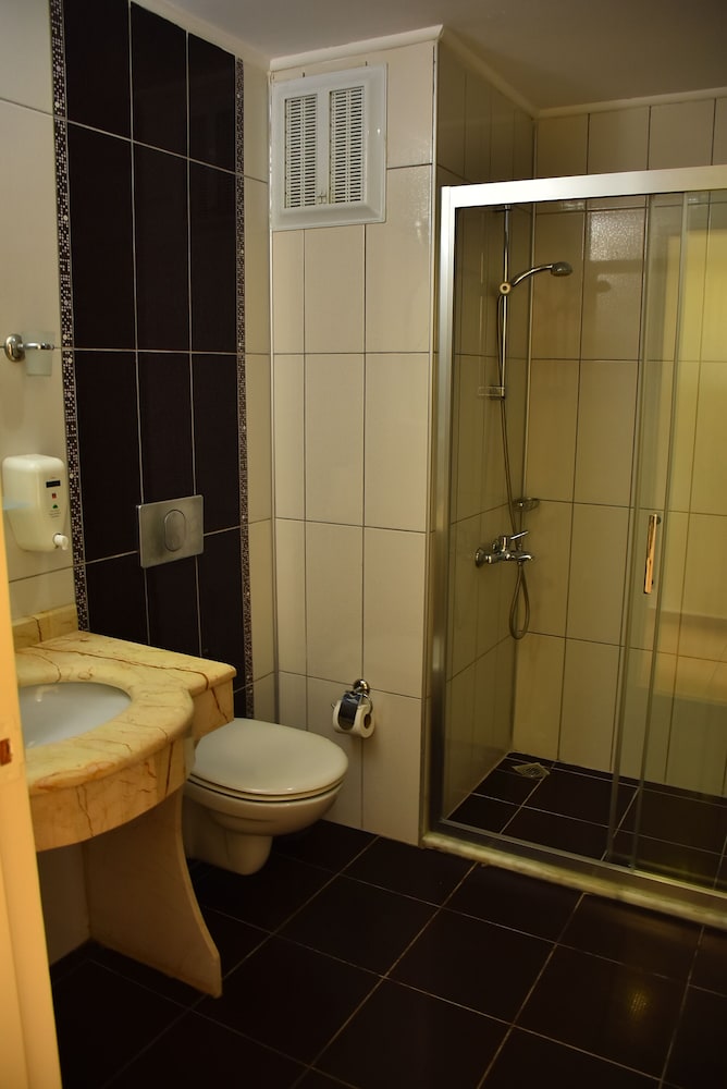 Nora Suit Hotel 48/50