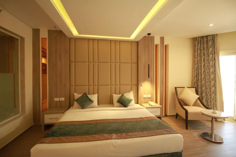Bellagio Beach Resort & Spa 16/50