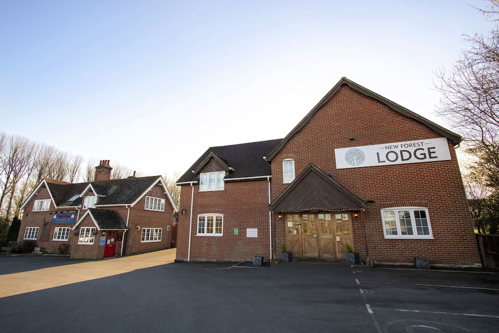 New Forest Lodge 28/37