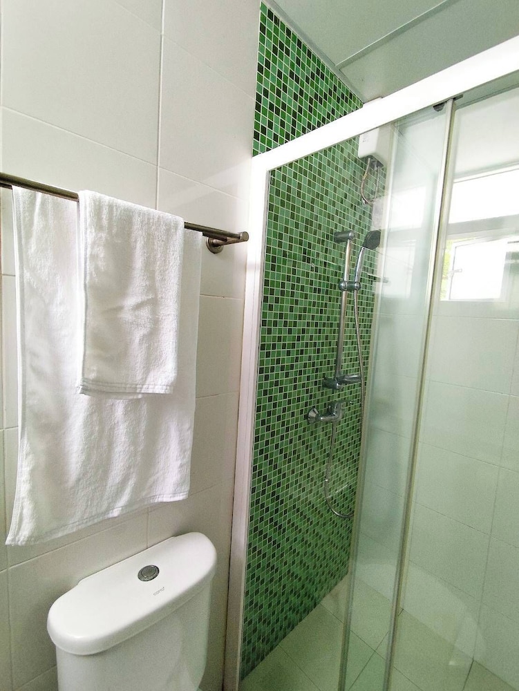 Sasi Place 64/65