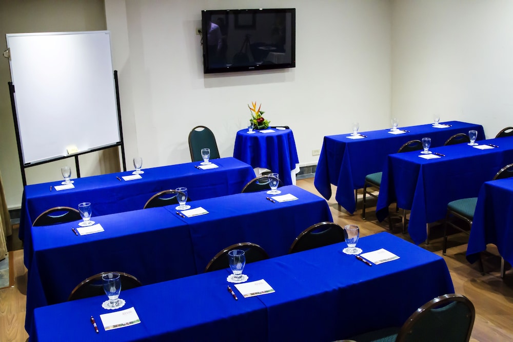 Rincon Del Valle Hotel Suites 67/74