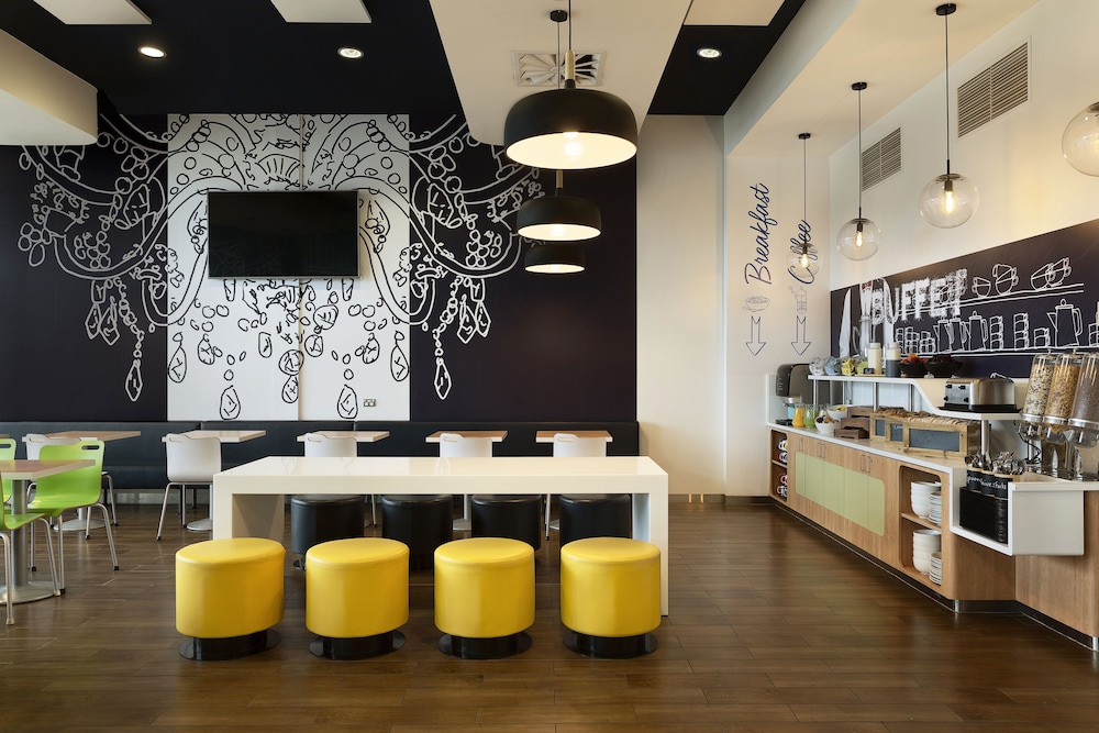 ibis budget Auckland Airport 56/64