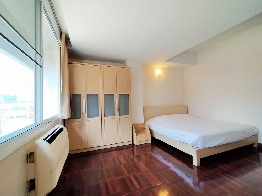 Le Vanvarothai Saladaeng Residence 7/50