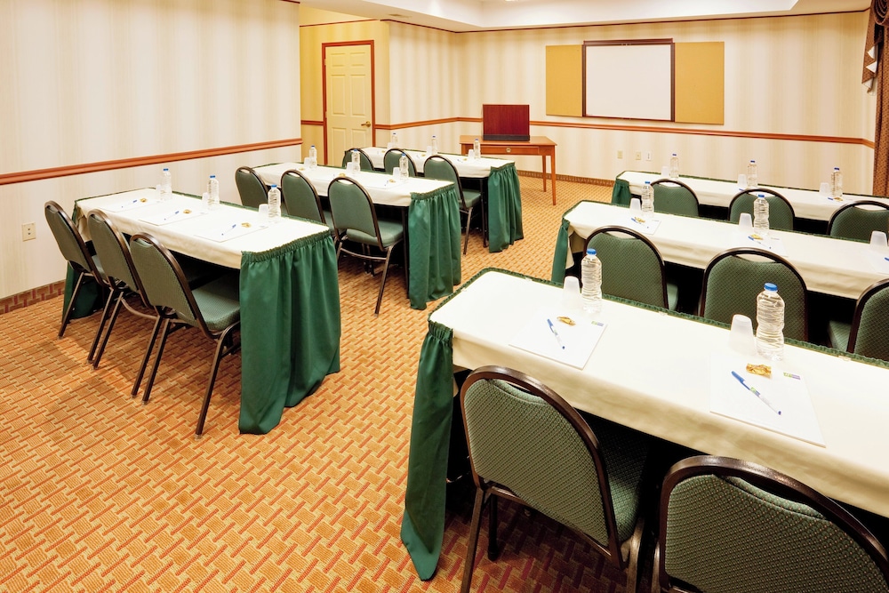 Holiday Inn Express Hotel Suites Frackville 41/49