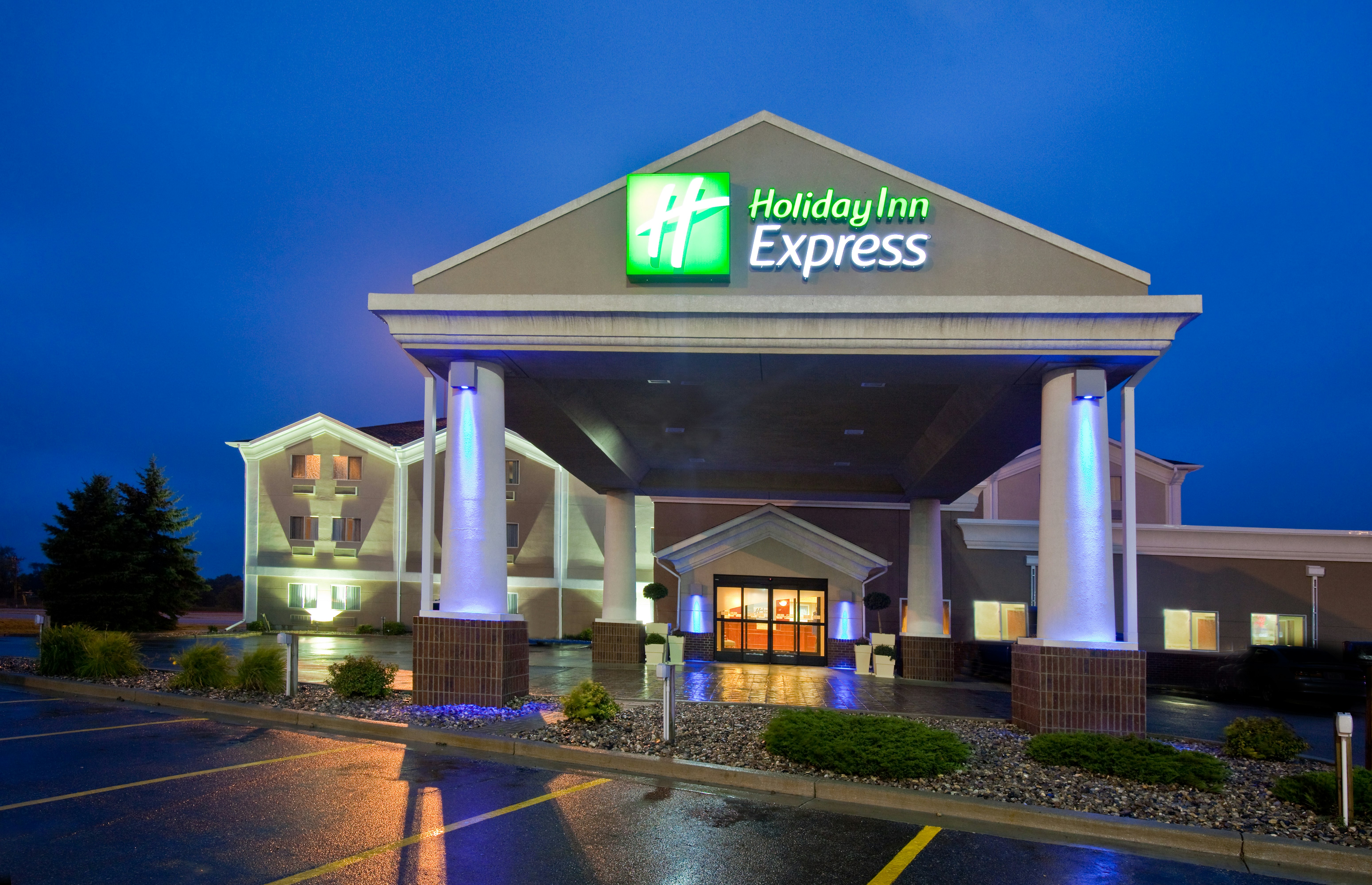 Holiday Inn Express Jamestown 2/39