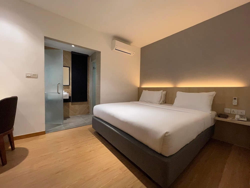 MIYABI HOTEL PERMAS 18/50
